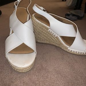 White Wedges